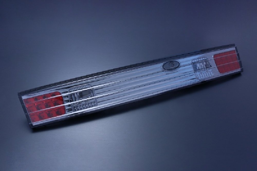 D-MAX Tail Light Garnish, Smoke (S14)