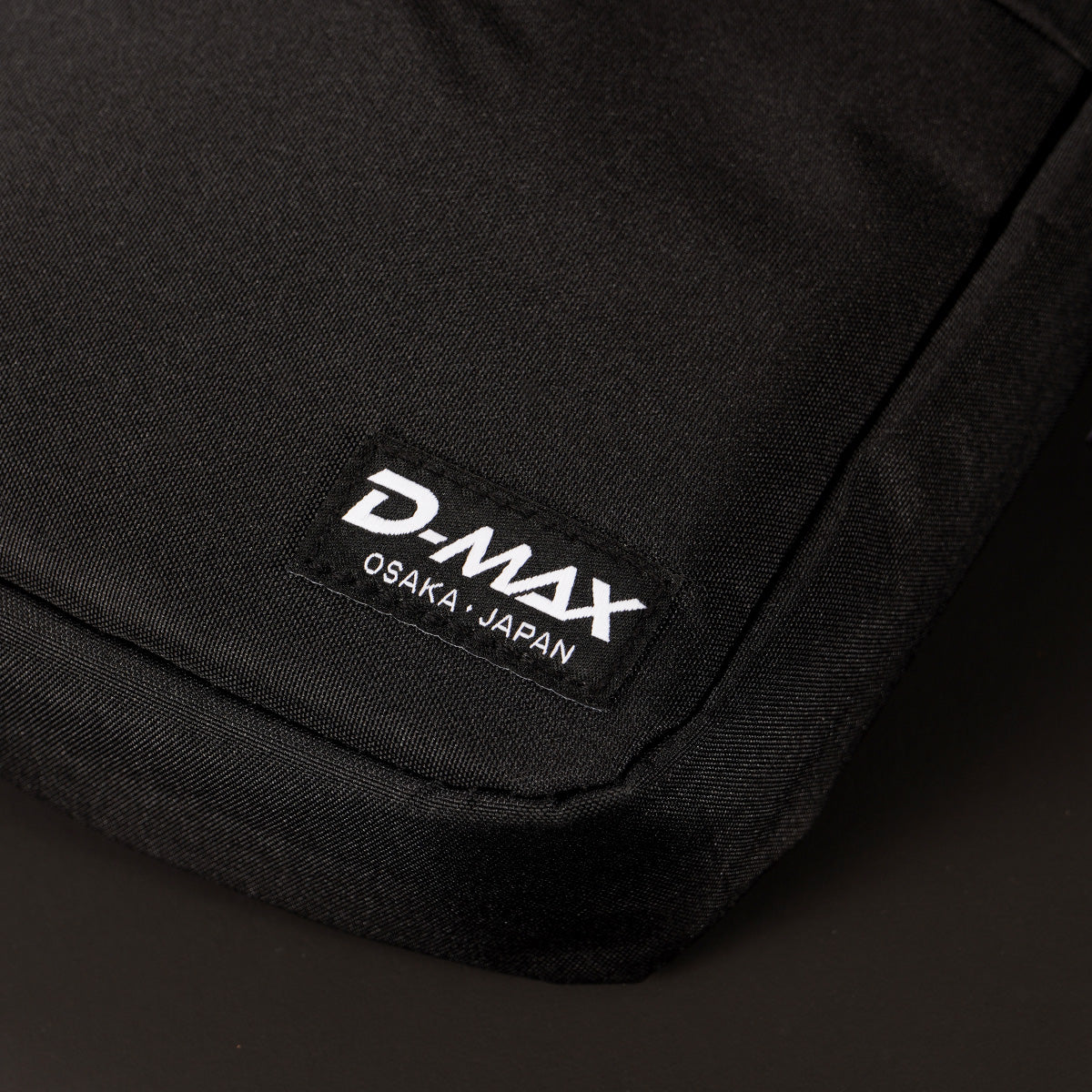 D-MAX Shoulder Bag