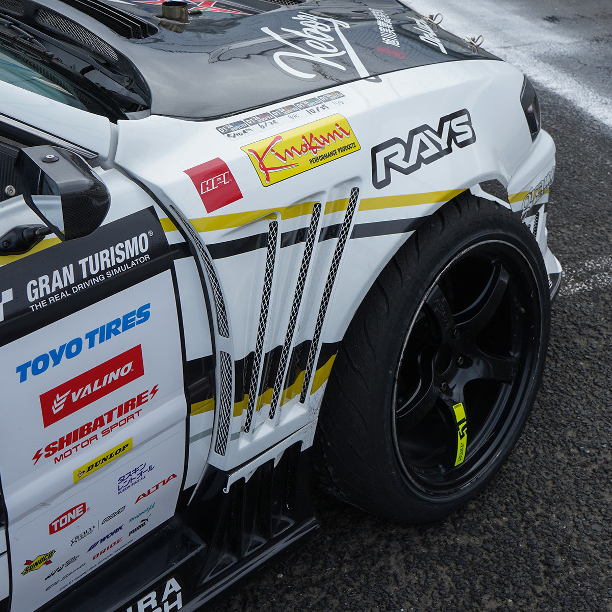 D-MAX RACING SPEC Front Fenders 70mm (JZX100 Chaser)
